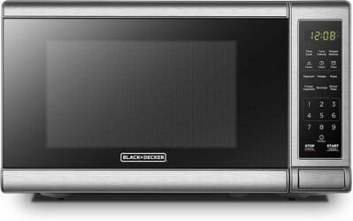 BLACK+DECKER EM720CB7 0.7 Cu Ft Digital Microwave with Turntable, 700W